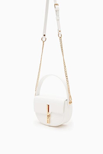 Levidor White Lock Closure Handbag