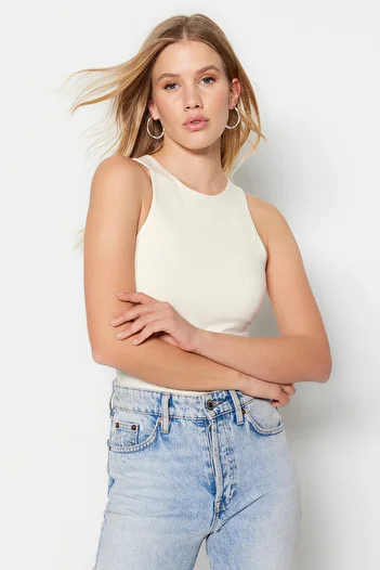 Trendyol Collection Stone Cotton Halter Límec Přiléhavý/Přiléhavý Flexibilní pletené tílko TWOSS23AL00069