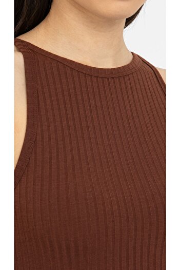 Kallisto Brown Ribbed Halter Collar Knitted Crop Tank Top