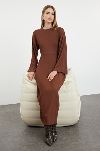 Trendyol Modest Φόρεμα με υφή Ισπανικά μανίκια - Καφέ TCTSS23EB00210
