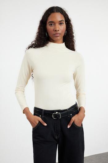 Trendyol Collection Stone Stand Collar Fitted/Body Fitted Knitted Blouse Twoaw25Bz00027