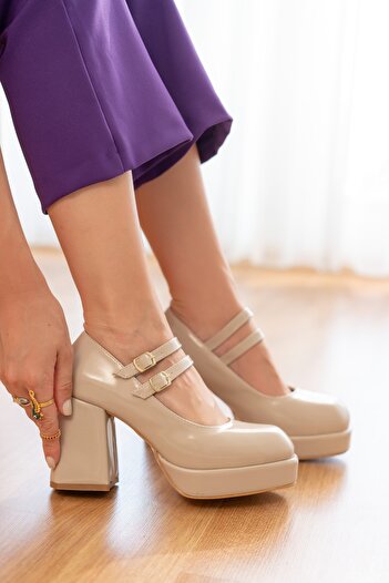DİVOLYA Beige Kessie Patent Leather - 9 cm Platform Heels, Double Buckle