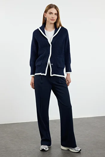 Trendyol Collection Premium Soft Textured Navy Blue Knitwear Cardigan - Wide Fit Twoaw25Hi00032