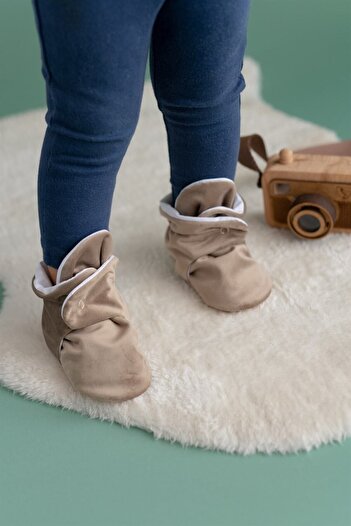 First Step Velvet Non-Slip Bottomed Cotton Lined Mink Pandules with Snap Fasteners - F-870