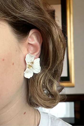 CREATİVESHOP Floral Concept White Half Daisy Earrings