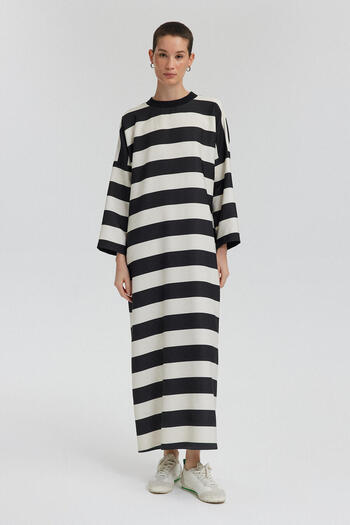 Touché Privé Crepe Dress - Striped Design