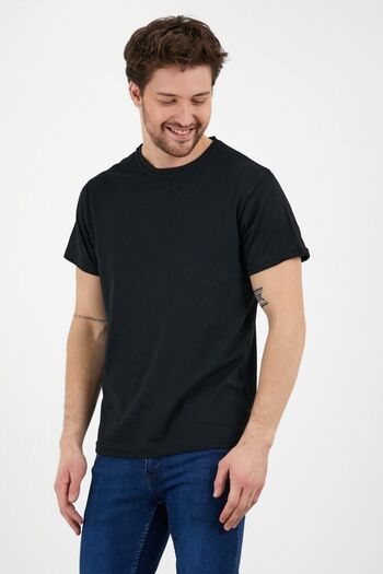 Pasage Unisex Basic T-Shirt