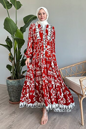 InStyle Φόρεμα βισκόζης σε χρώμα τούβλο - λεπτομέρεια με χαλαρό σχέδιο και κουμπί