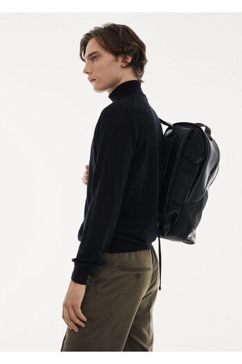 MANGO Woman Men's Black Sweater - Model67100660