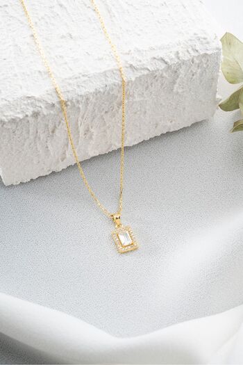 ESSARE 925 Ayar Gümüş Baget Tektaş Gold Kadın Kolye