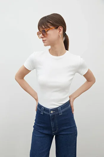 Manuka FIT WITH SHORT SLEEVE FIT BODY ECRU