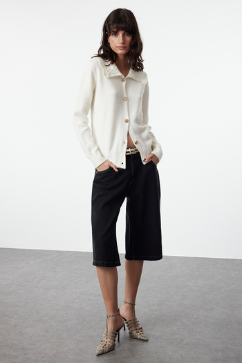 Trendyol Collection Polo Collar Ecru Knitwear Cardigan - Soft Textured Twoaw25Hi00055
