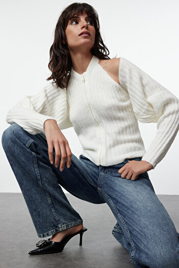 Trendyol Collection Soft Textured Ecru Knitwear Cardigan - With Bolero, TWOAW25HI00187