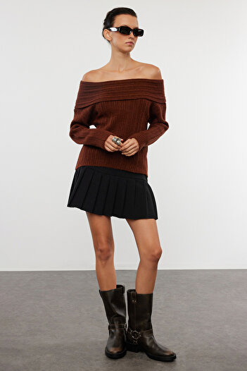 Trendyol Collection Καφέ Πλεκτό πουλόβερ με γιακά Carmen TWOAW25KZ00076