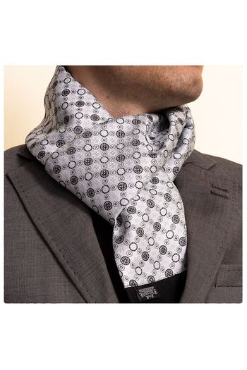 Exve Exclusive Gray Black Geometric Patterned Double Sided Scarf