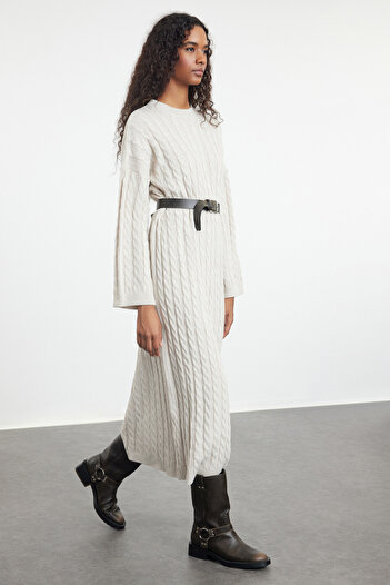 Trendyol Collection Μαλλιά πλεκτό Maxi πλεκτό φόρεμα - Φαρδιά εφαρμογή TWOAW25EL00078