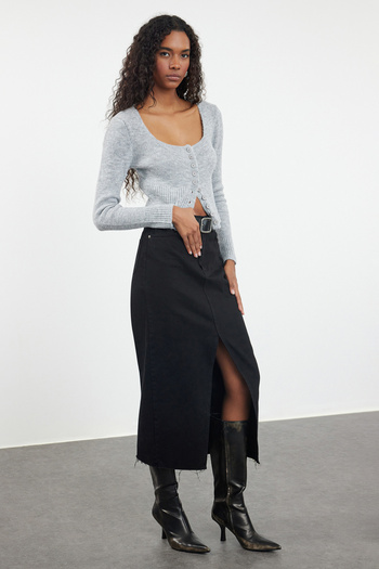 Trendyol Collection Čtvercový límec Šedá pletenina Crop Cardigan - TWOAW25HI00178
