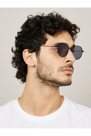 Styli Plain Round Sunglasses with Nose Pad