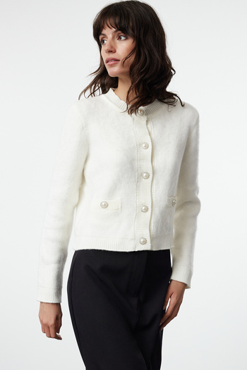 Trendyol Collection Soft Textured Ecru Knitwear Crop Cardigan - TWOAW25HI00021