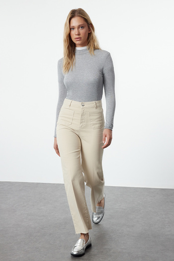 Trendyol Collection Ecru High Waist Iron Trace Wide Leg Trousers - Sustainable Pocket Detailed TWOAW25JE00038