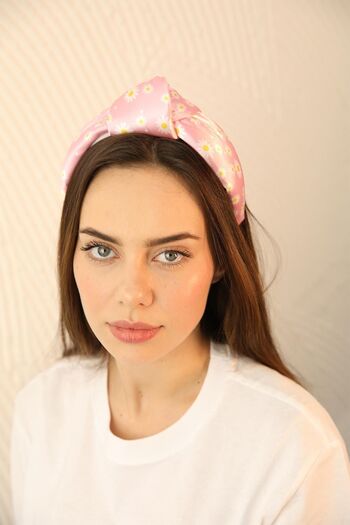 Modex Pink Daisy Patterned Crown