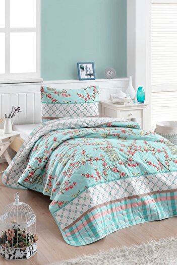 Eponj Home Turquoise Quilted Bedspread Set - Single Birdcage