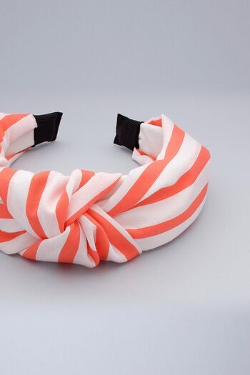 Modex Pomegranate Flower White Striped Crown