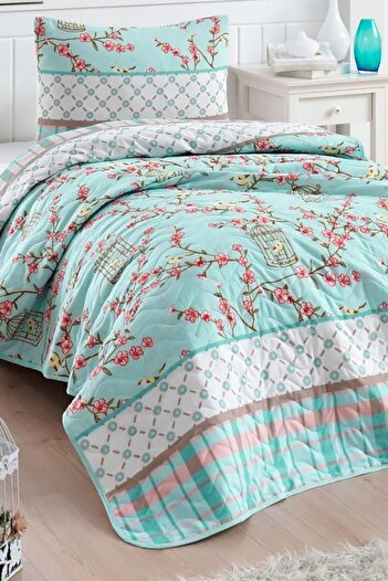 Eponj Home Turquoise Quilted Bedspread Set - Single Birdcage