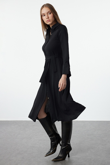 Trendyol Collection Φόρεμα με μαύρο υφαντό πουκάμισο με κουμπιά TWOAW24EL00359