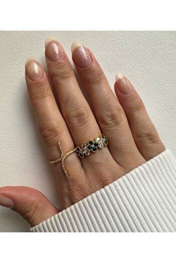 ringbox Gold Zümrüt Renk Detaylı Zirkon Taşlı Çiçek Yüzük
