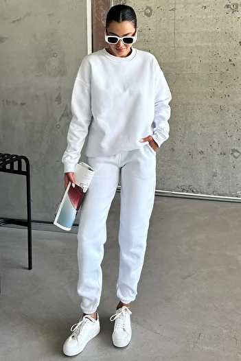 MODAGEN White Unisex Oversize Tracksuit Set - Crew Neck
