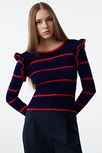 Trendyol Collection Pulover din tricotaje cu volan în dungi bleumarin - TWOAW25KZ00243