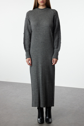 Trendyol Modest Πλεκτό φόρεμα ανοιχτόχρωμο με ραβδώσεις - Anthracite, TCTAW25EB00005