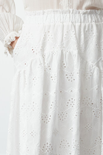 Trendyol Modest Εκρού Κέντημα Guipure Woven Φούστα - Με Τσέπες, TCTSS24EE00021