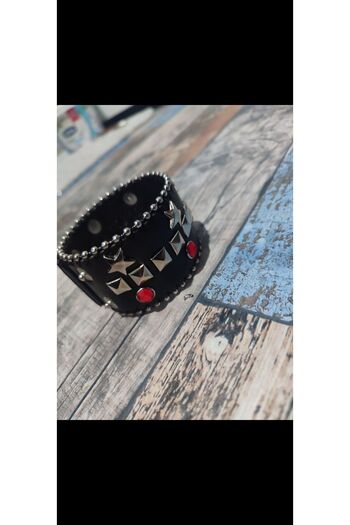 Aksesuar Bracelet - Comfortable and Stylish Design