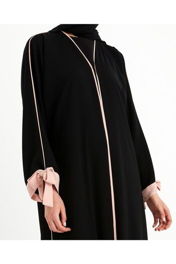 Nuum Design Powder Piping Detailed Abaya Black