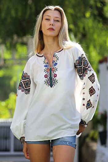 Chiccy White Woven Casual Blouse with Balloon Sleeve and Embroidery - Unified Collar