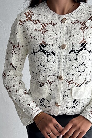FEMELLE WhiTe Lace JackeT - Women's, STanDarD Size, BuTToneD CrocheT