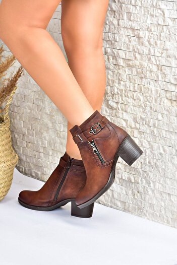 Fox Shoes Γυναικείες μπότες με μαύρισμα χοντρό τακούνι L674161509