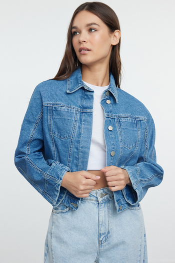 Trendyol Collection Džínová bunda modrá s detailem prošívání - TWOAW25CE00016