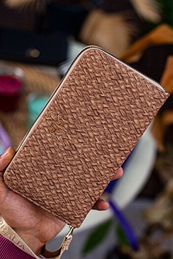 Garbalia Tilburg Wrist Handle Straw Weave Pattern Beige Portfolio Wallet with Lots of Card Holders
