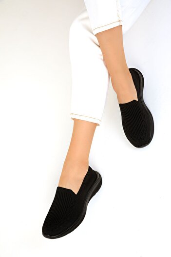 SOHO Women's Sneaker 19452 - Black-Black