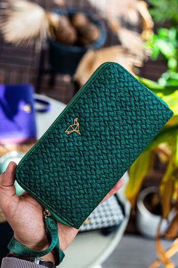 Garbalia Tilburg Wrist Handle Straw Weave Pattern Green Portfolio Wallet with Plenty of Card Holders