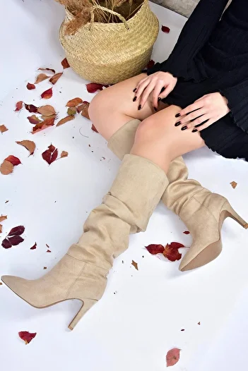 Fox Shoes Bőrbőr vékony sarkú női csizma L404868002