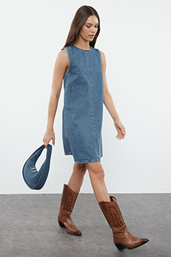 Trendyol Collection Rochie mini oversize din denim albastru - TWOAW25EL00338