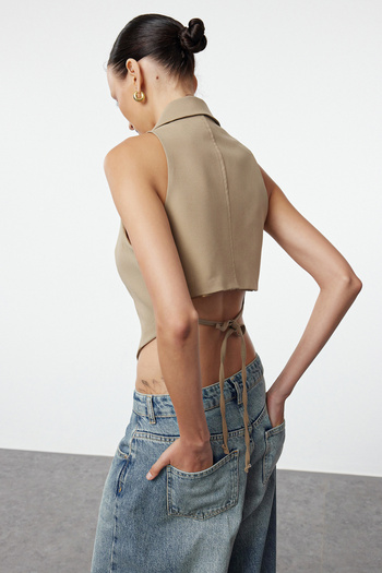Trendyol Collection Mink Fitted Button Detailed Crop Woven Vest Twoaw25Ye00069