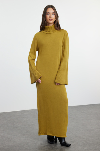 Trendyol Modest Wide Sleeve Oil Green Knitwear Dress - TCTAW25EB00036