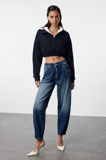 Trendyol Collection Jeansy Baggy z wysokim stanem w kolorze ciemnoniebieskim - elastyczny pas Twoaw25Je00063