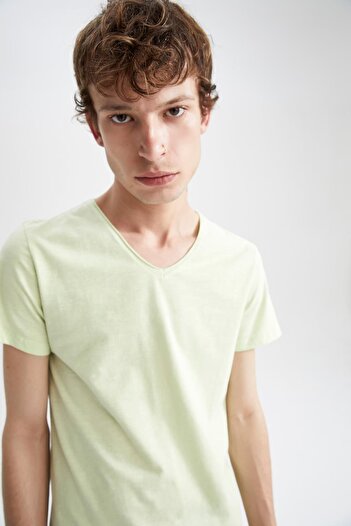 DeFacto V-Neck Slim Fit Short Sleeve Cotton T-Shirt - M4791az22sp