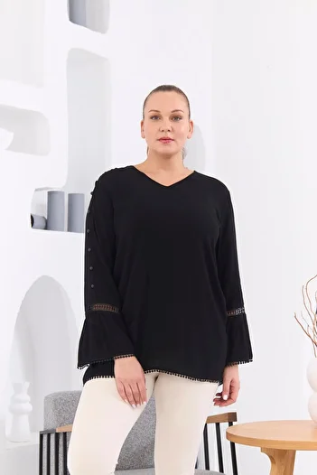 RMG Plus Size Wrinkled Black Blouse - Sleeve Detail